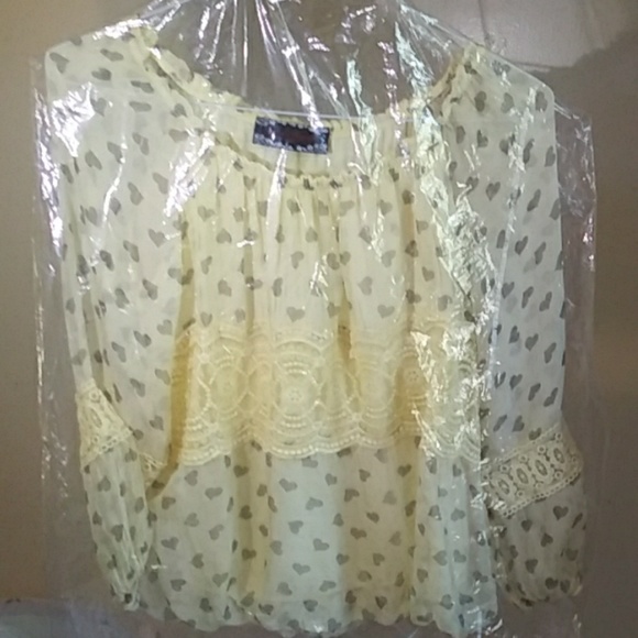 Very French... Lili la Tigresse - Picture 1 of 4